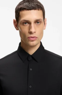 Slim-Fit Hemd aus Baumwoll-Mix mit Performance-Stretch