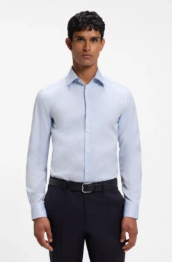 Slim-Fit Hemd aus bügelleichtem Baumwoll-Twill