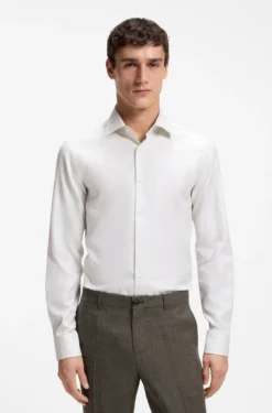 Slim-Fit Hemd aus edler italienischer Baumwolle