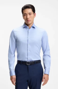 Slim-Fit Hemd aus gestreifter Stretch-Baumwolle mit bügelleichtem Finish