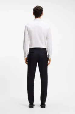 Slim-Fit Hemd aus gestreifter Stretch-Baumwolle mit bügelleichtem Finish