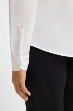 Slim-Fit Hemd aus meliertem Baumwoll-Jersey