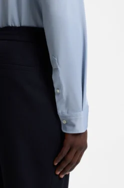 Slim-Fit Hemd aus strukturiertem Performance-Stretch-Gewebe