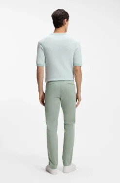 Slim-Fit Hose aus überfärbtem elastischem Satin