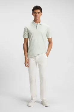 Slim-Fit Hose aus überfärbtem elastischem Satin