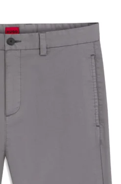 Slim-Fit Hose aus elastischer Baumwoll-Gabardine
