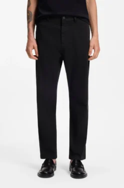 Slim-Fit Hose aus elastischer Baumwoll-Gabardine