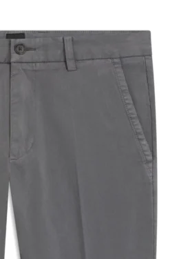 Slim-Fit Hose aus elastischer Baumwoll-Gabardine
