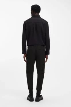 Slim-Fit Hose mit Cargo-Taschen