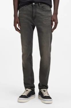 Slim-Fit Jeans aus Stretch-Denim mit schwarzer Waschung