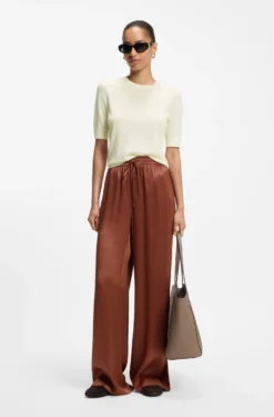 Slim-Fit Kurzarmpullover aus superfeiner Merinowolle