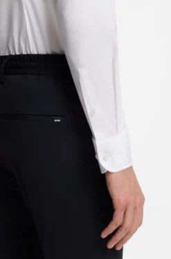 Slim-Fit Popeline-Hemd aus bügelleichtem Baumwoll-Mix