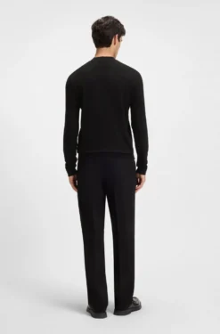 Slim-Fit Pullover mit hohem Ausschnitt
