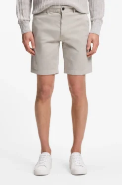 Slim-Fit Shorts aus elastischem Baumwoll-Twill