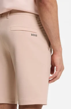 Slim-Fit Shorts aus wasserabweisendem Stretch-Gewebe