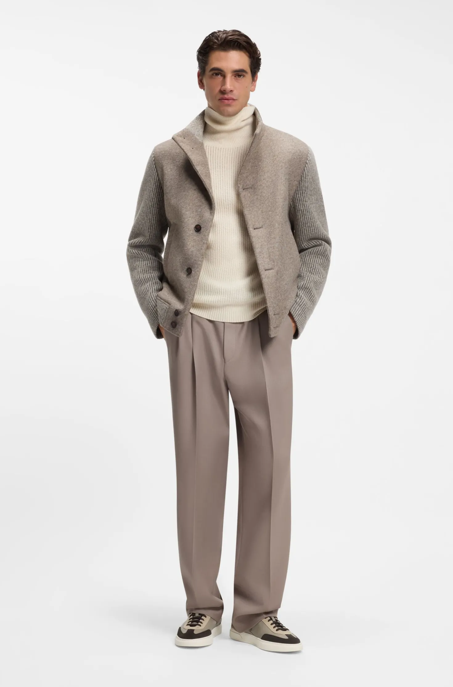 Sneakers aus Leder mit Cupsohle und Veloursleder-Details