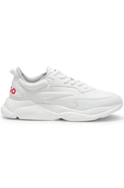 Sneakers in Canvas-Optik mit Logo an der Ferse