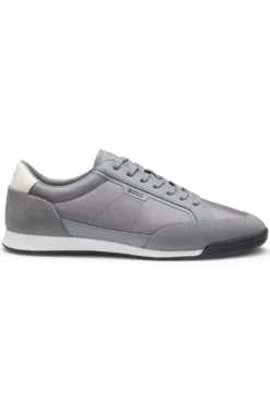 Sneakers mit Veloursleder-Besatz und gerippter Sohle