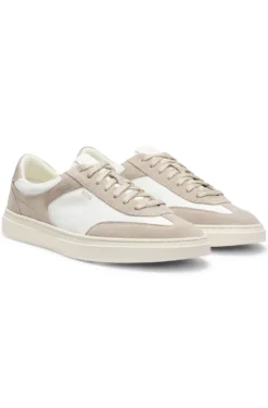 Sneakers mit Veloursleder-Details und Schnürung