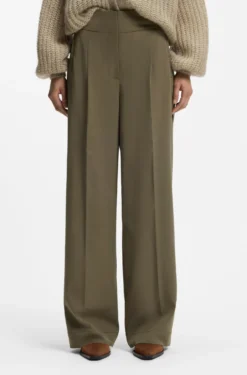 Straight-Fit Hose mit Bundfalten