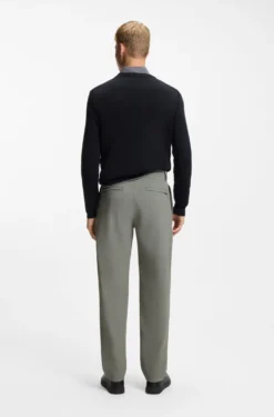 Straight-Tapered-Fit Chino aus Stretch-Gewebe