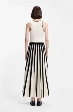 Strickkleid mit zweifarbigem Plissee-Rock