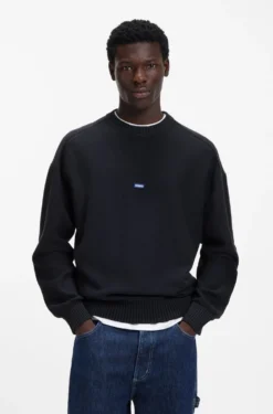 Strickpullover aus Baumwolle mit blauem Logo-Aufnäher