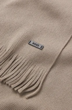 Strickschal aus Schurwolle mit Logo-Detail