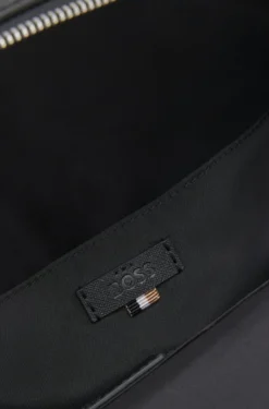 Strukturierter Rucksack mit poliertem Logo-Schriftzug