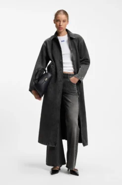 Trenchcoat aus schwarz gewaschenem Denim mit Nadelstreifen