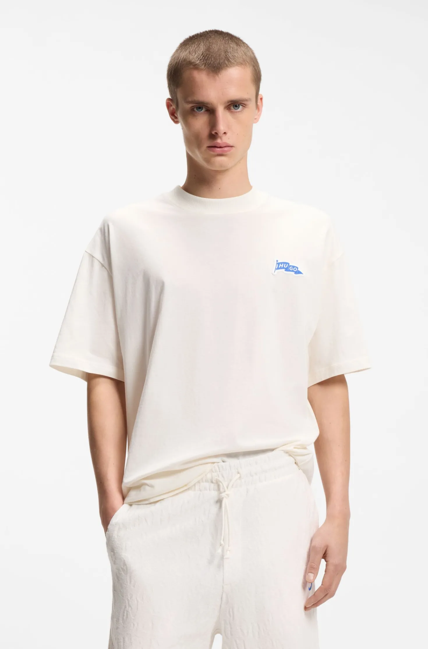 T-Shirt aus Baumwoll-Jersey mit Logo-Fähnchen