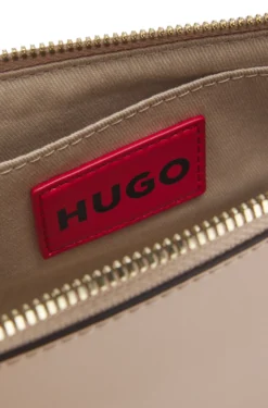 Umhängetasche mit Logo-Schriftzug