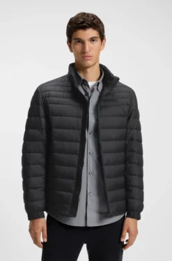 Verstaubare wattierte Jacke mit wasserabweisendem Finish und Logo-Badge
