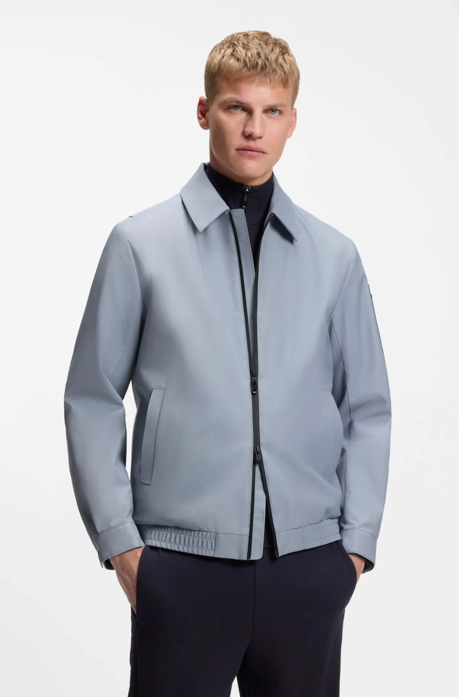 Wasserabweisende Jacke aus Stretch-Material