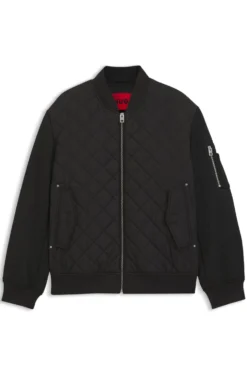 Wasserabweisende Jacke aus verschiedenen Materialien