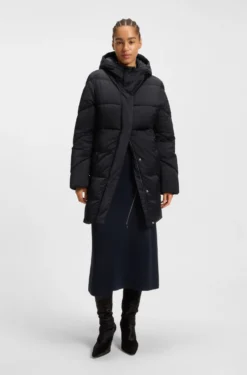 Wasserabweisende Jacke mit Absteppungen und Papeln