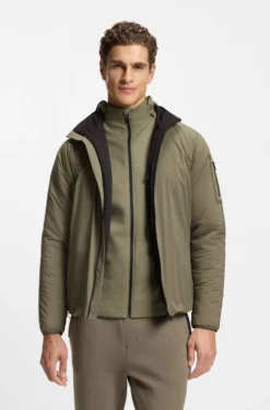 Wasserabweisende Jacke mit verstellbarem Saum