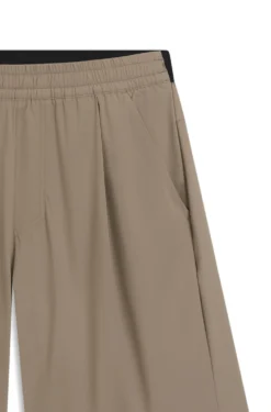 Wasserabweisende Shorts mit feiner Waffelstruktur