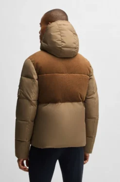 Wasserdichte Reitsport-Jacke mit Cord-Details