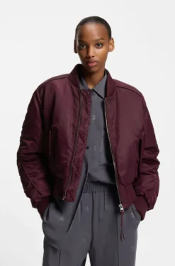 Wattierte Bomberjacke mit wasserabweisendem Finish und Raffungen