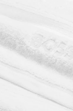 Weißes Duschtuch aus Baumwolle mit gesticktem Logo